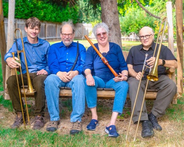 The Queen’s Noyse Renaissance Loud Band